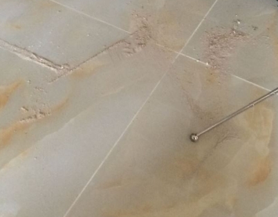 仙桃瓷砖空鼓维修公司分享粘合剂选择不当在瓷砖铺贴过程中可能导致以下问题