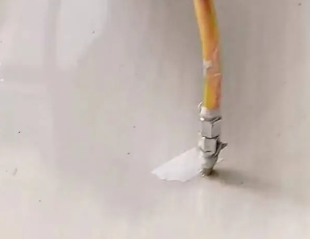 仙桃瓷砖空鼓维修公司专业解答在瓷砖铺贴过程中，如果使用的砂料过粗（如全部使用了粗砂），可能会导致以下问题